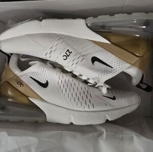 Nike Woman's Air Max 270 Phantom/Bkack-Sail-Hemp